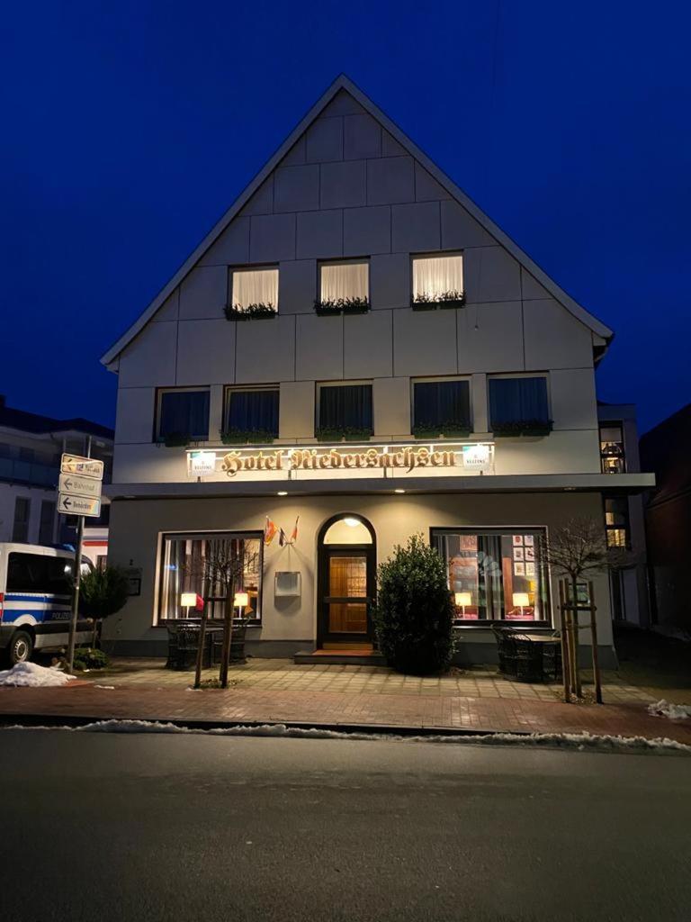 Hotel Niedersachsen 쿼켄브루크 외부 사진