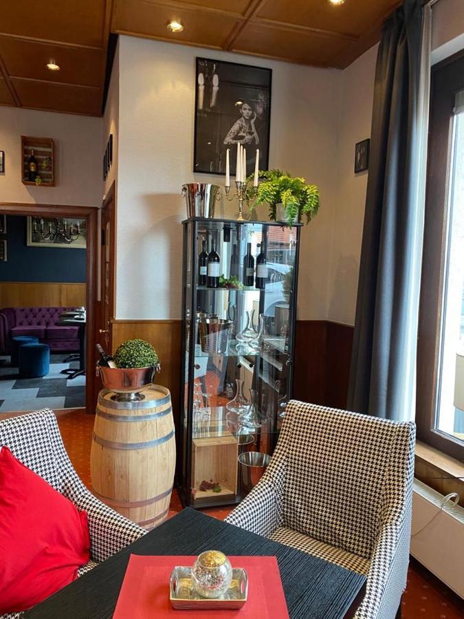 Hotel Niedersachsen 쿼켄브루크 외부 사진